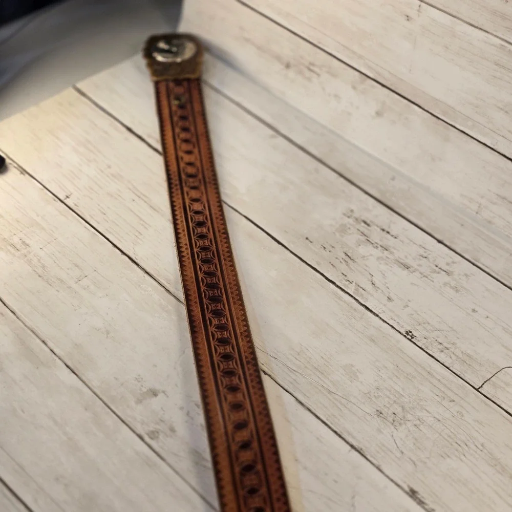 Vintage Tooled Leather Western Belt Horse Head Solid Copper Buckle Brown 32in